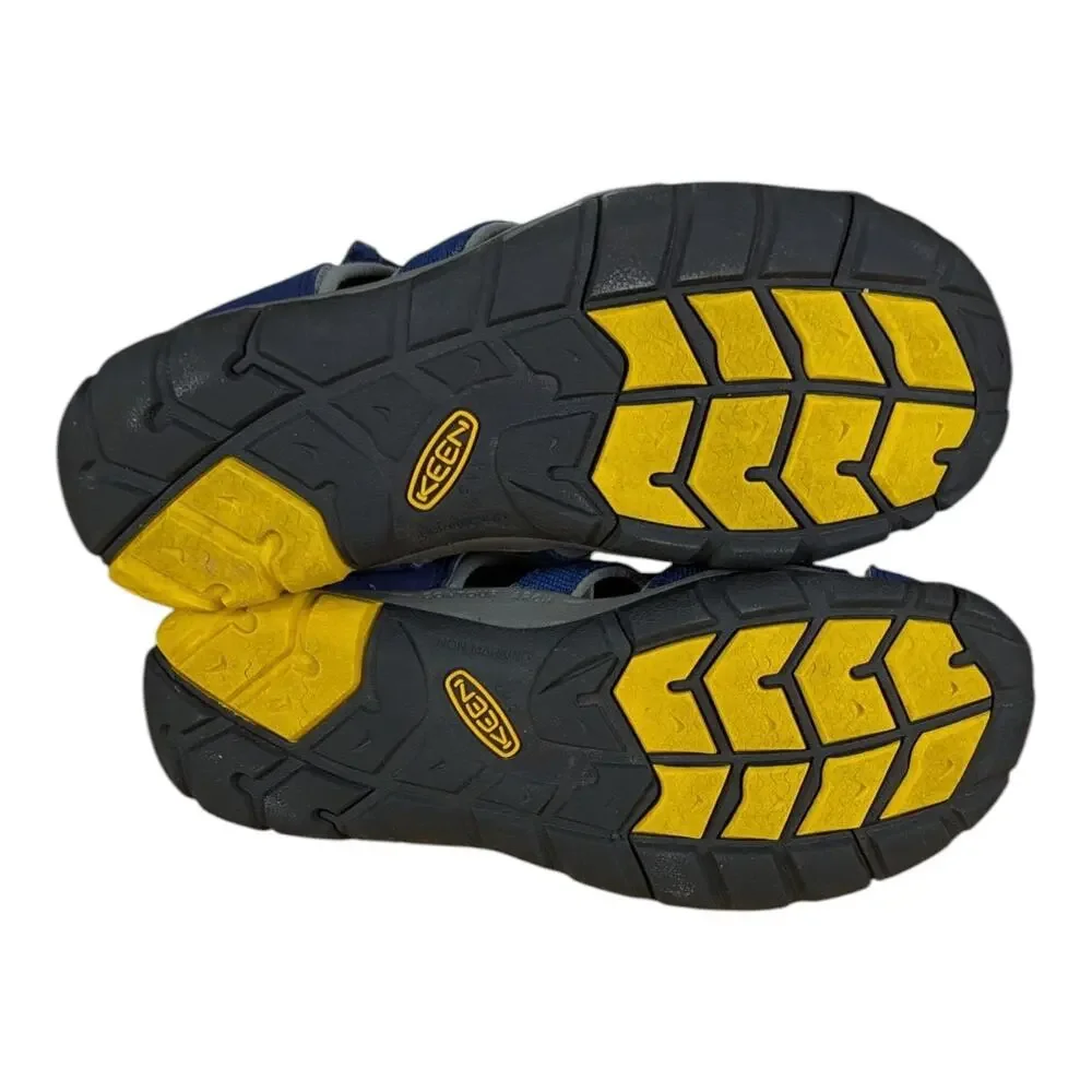 Keen Newport H2 Blue Closed Toe Adjustable Strap Hiking Mens Sandals sz 6 Youth